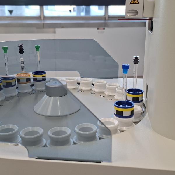 NMR autosampler