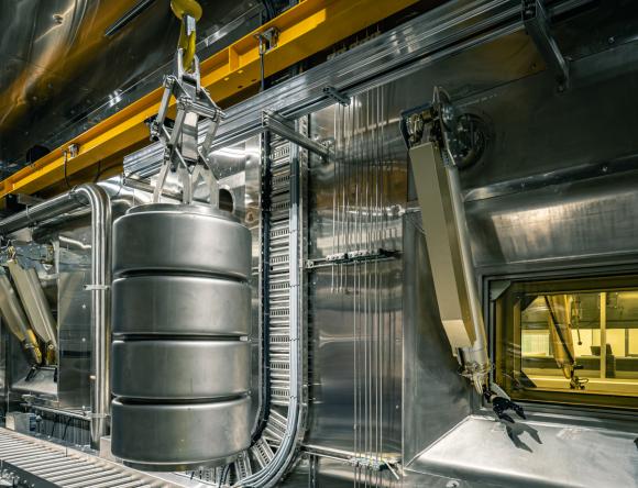 Movement of a HIP canister within the hot-cell